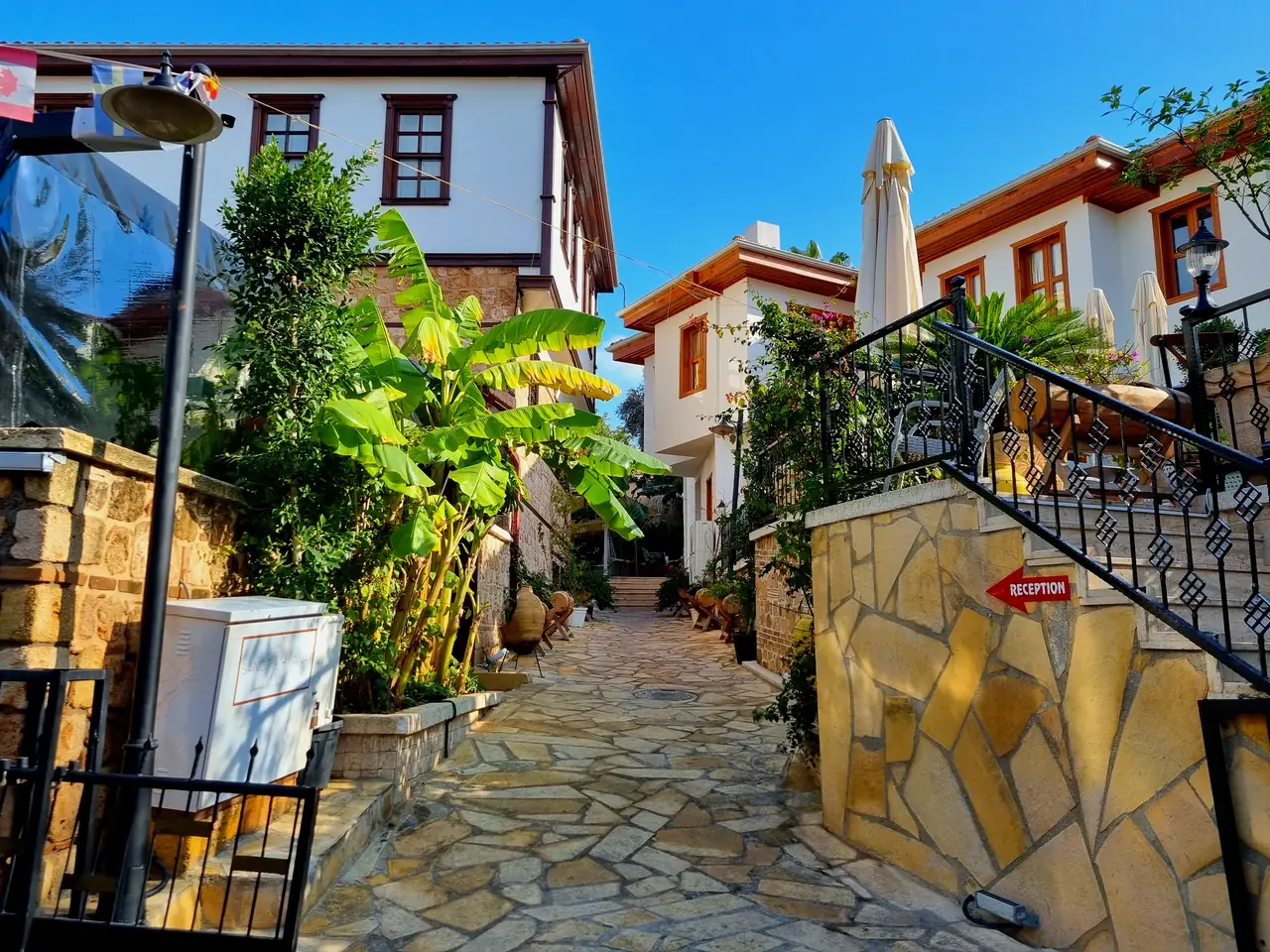 Kaleiçi — Antalya'nın tarihi eski şehir evleri